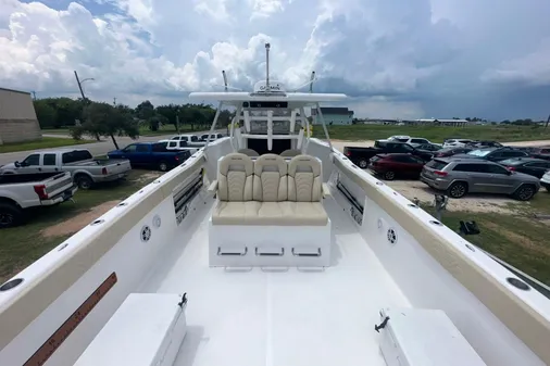 Twin Vee 340 GFX CC image