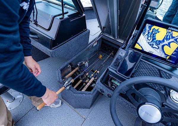 Lowe FISHING-MACHINE-1875 image