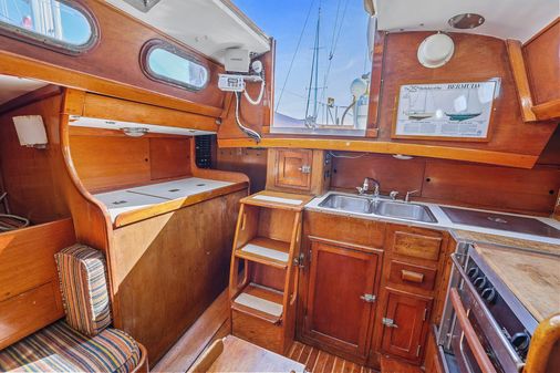 Hinckley Bermuda 40 image