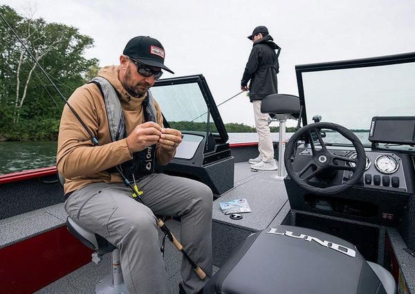 Lund 1800-EXPLORER-SPORT image