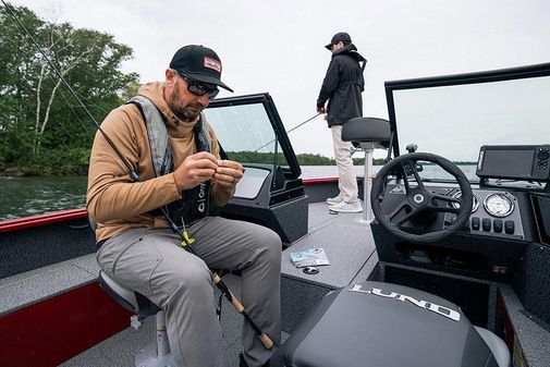 Lund 1800-EXPLORER-SPORT image