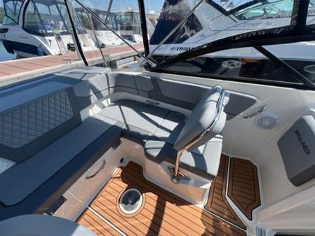 Bayliner VR5-CUDDY image