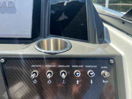 Bayliner VR5-CUDDY image