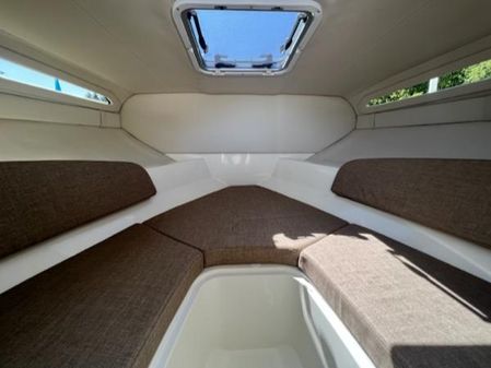 Bayliner VR5-CUDDY image