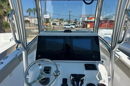 Sportsman Open 282 Center Console image