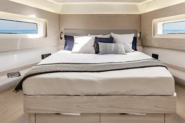 Beneteau OCEANIS-YACHT-54 image