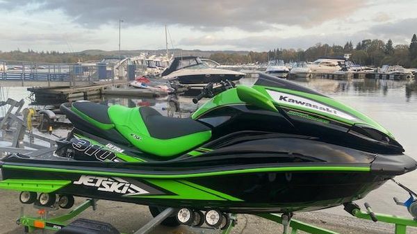 Kawasaki Ultra 310R
