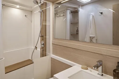 Beneteau OCEANIS-YACHT-60 image