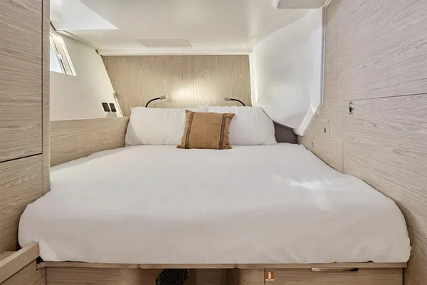 Beneteau OCEANIS-YACHT-60 image