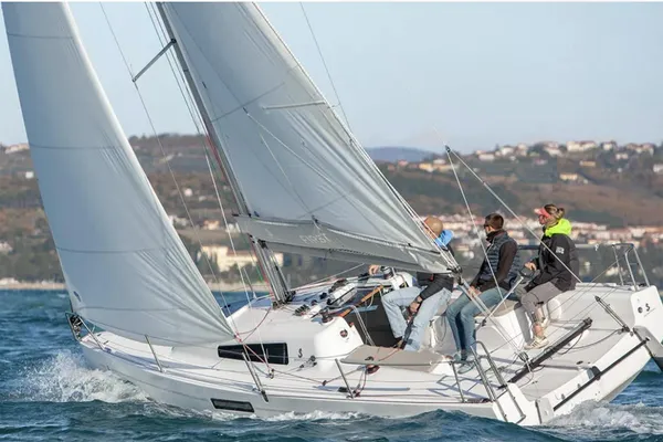 Beneteau FIRST-27 image