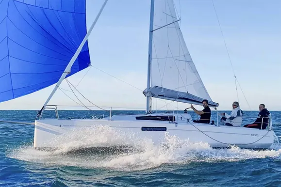 2025 Beneteau First 27
