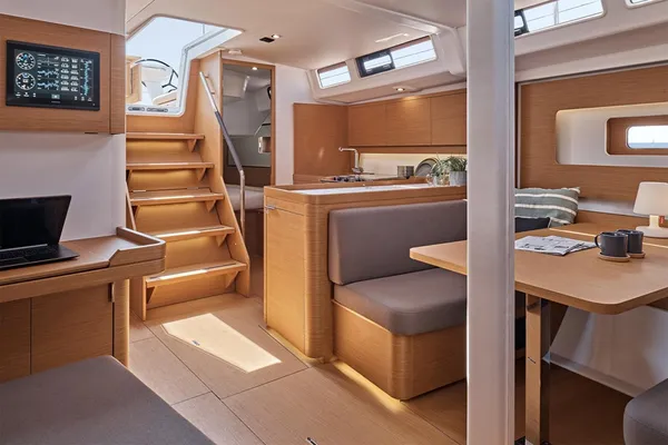 Beneteau FIRST-44 image