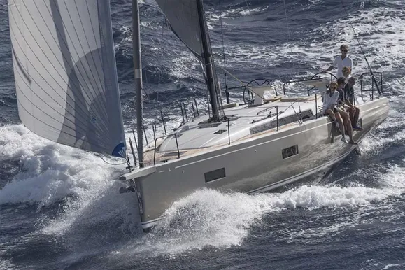 2025 Beneteau First 44
