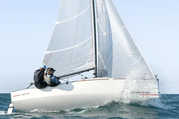 Beneteau FIRST-18-SE image