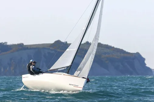 Beneteau FIRST-18-SE image
