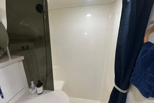 Mainship 40 Sedan Bridge image