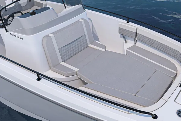 Beneteau FLYER-8-SPACEDECK image