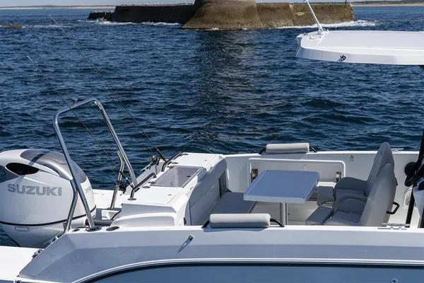 Beneteau FLYER-8-SPACEDECK image
