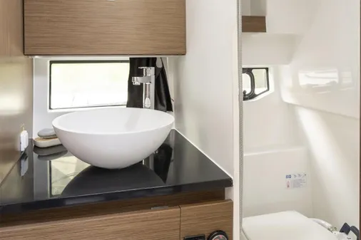 Beneteau FLYER-9-SUNDECK image