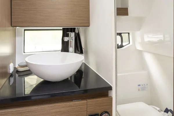 Beneteau FLYER-9-SUNDECK image