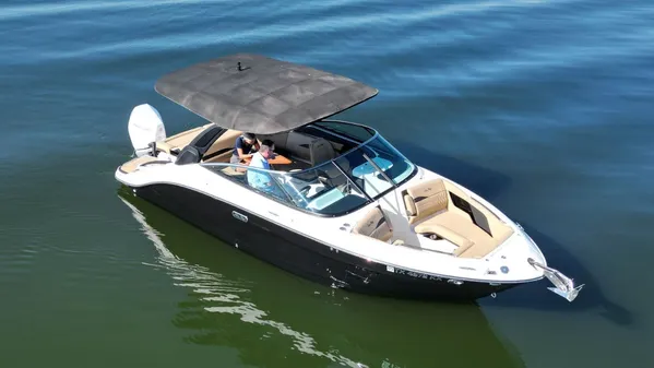 Sea Ray SLX 260 Outboard image