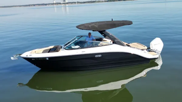 Sea Ray SLX 260 Outboard image