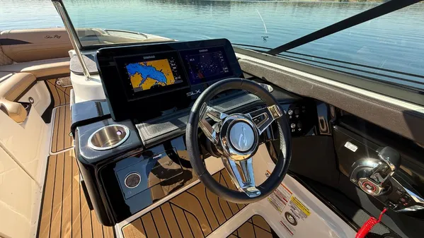 Sea Ray SLX 260 Outboard image