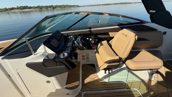 Sea Ray SLX 260 Outboard image