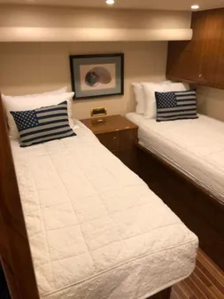 Viking 52 Sport Coupe image