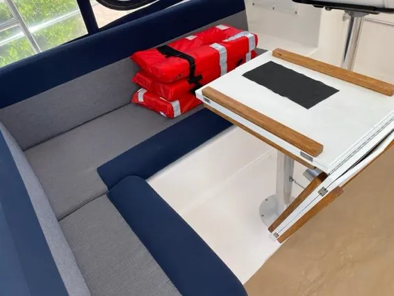 Endeavour Trawler Cat 38 image