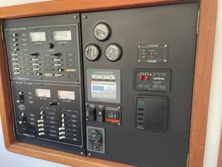 Endeavour Trawler Cat 38 image