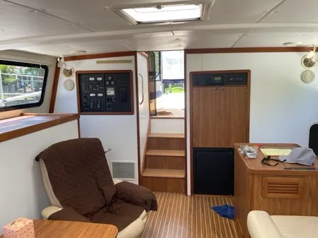 Endeavour Trawler Cat 38 image