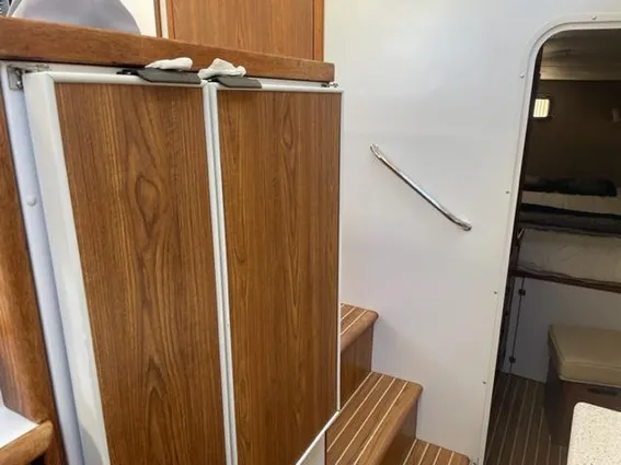 Endeavour Trawler Cat 38 image