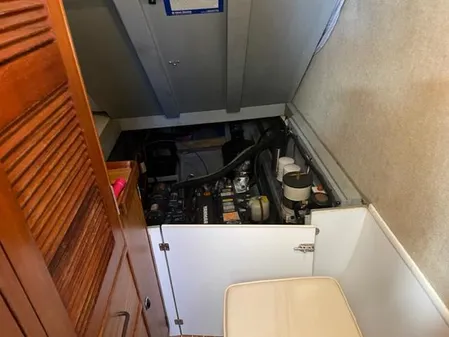 Endeavour Trawler Cat 38 image