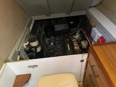 Endeavour Trawler Cat 38 image