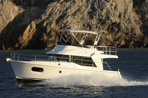 Beneteau SWIFT-TRAWLER-35 image