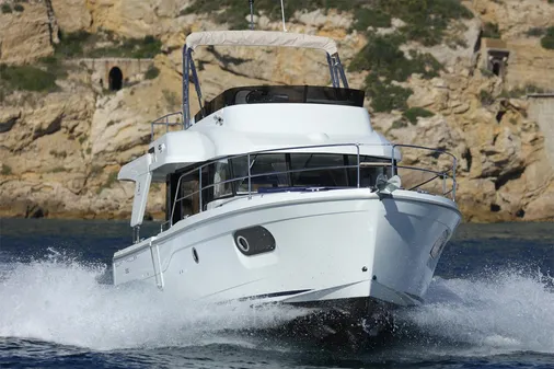 Beneteau SWIFT-TRAWLER-35 image