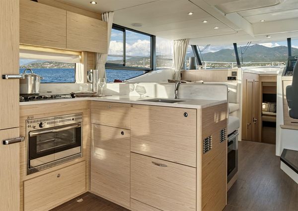 Beneteau SWIFT-TRAWLER-48 image