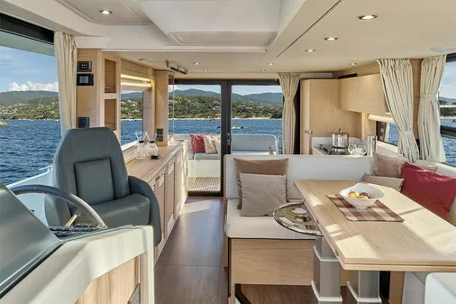 Beneteau SWIFT-TRAWLER-48 image