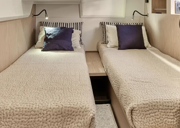 Beneteau SWIFT-TRAWLER-48 image