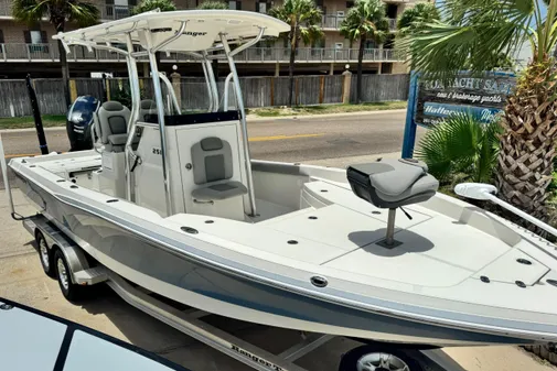Ranger 2510 Bay Ranger image