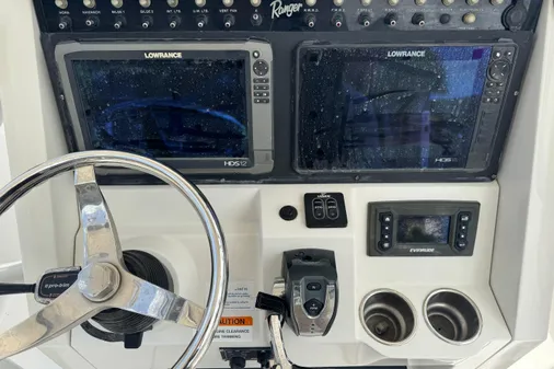 Ranger 2510 Bay Ranger image