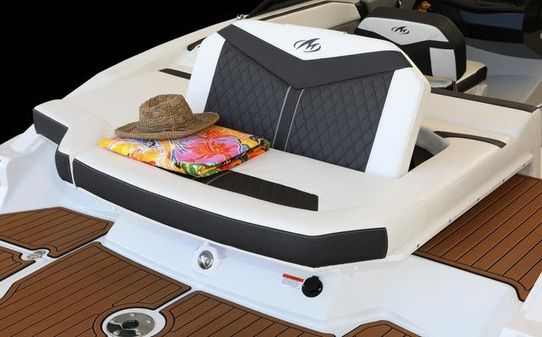 Monterey 238SS-LUXURY-BOWRIDER image