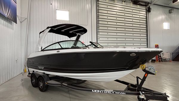 Monterey 238SS Luxury Bowrider