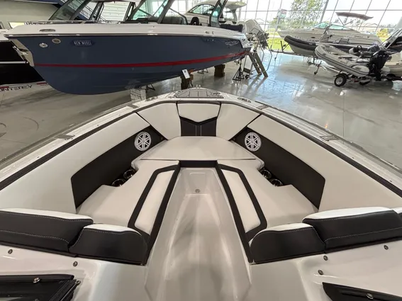 Monterey 238SS-LUXURY-BOWRIDER image