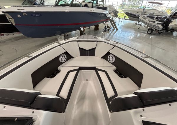 Monterey 238SS-LUXURY-BOWRIDER image