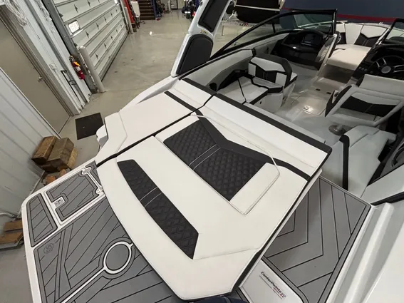 Monterey 238SS-LUXURY-BOWRIDER image