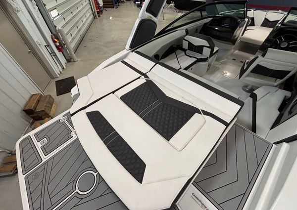 Monterey 238SS-LUXURY-BOWRIDER image