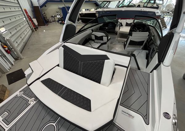 Monterey 238SS-LUXURY-BOWRIDER image