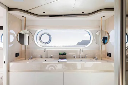 Azimut MAGELLANO-25M image